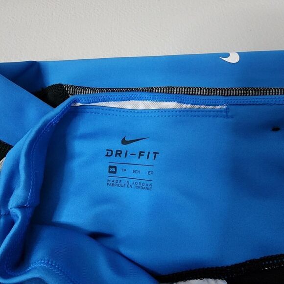 Nike One Mid-Rise Dri-Fit Tight Fit  Leggings Size XS - Picture 3 of 6